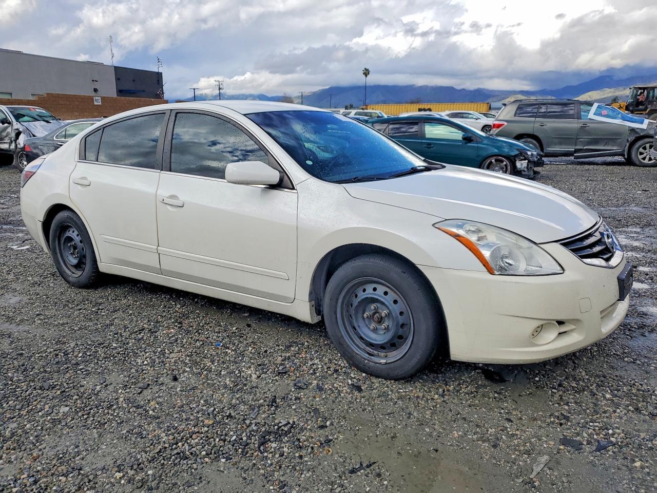 2011 Nissan Altima Base