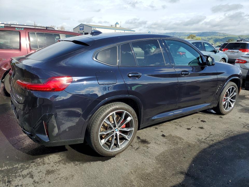 2023 BMW X4 M40i