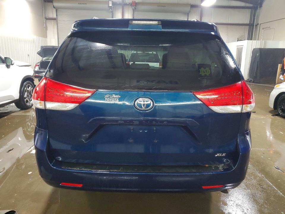 2012 Toyota Sienna xle