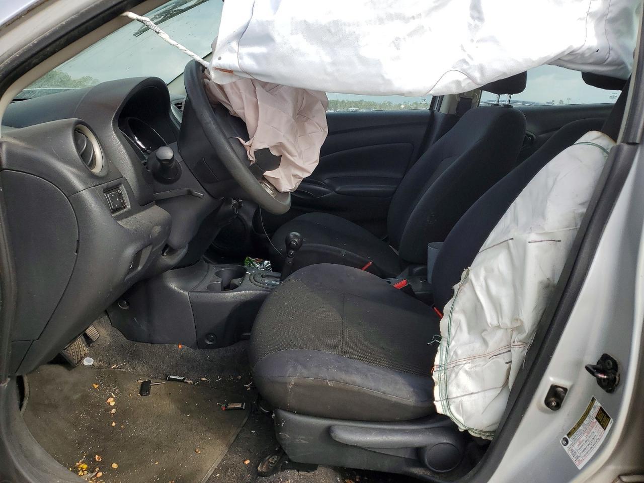 2012 Nissan Versa s