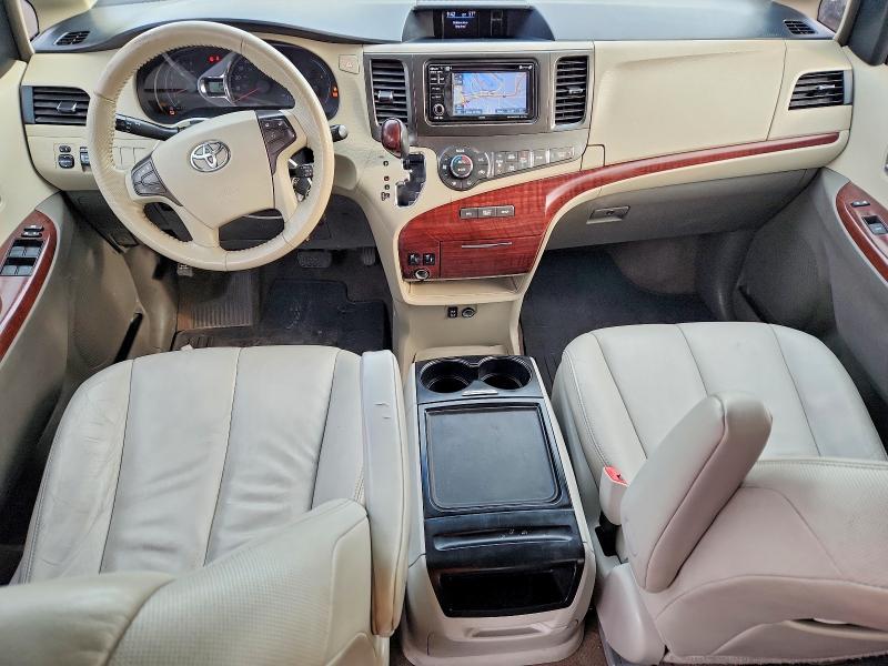 2013 Toyota Sienna xle