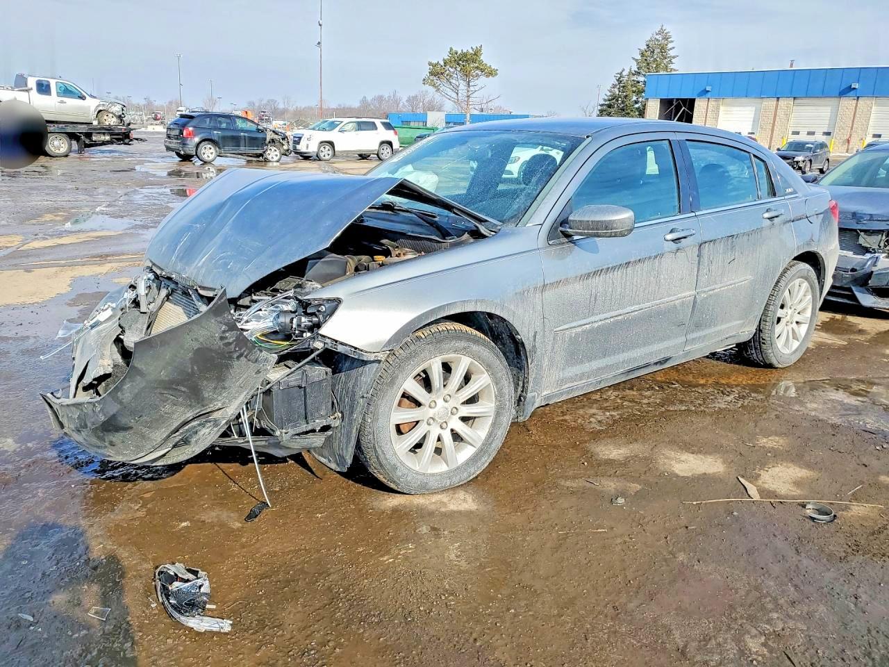 2013 Chrysler 200 Touring