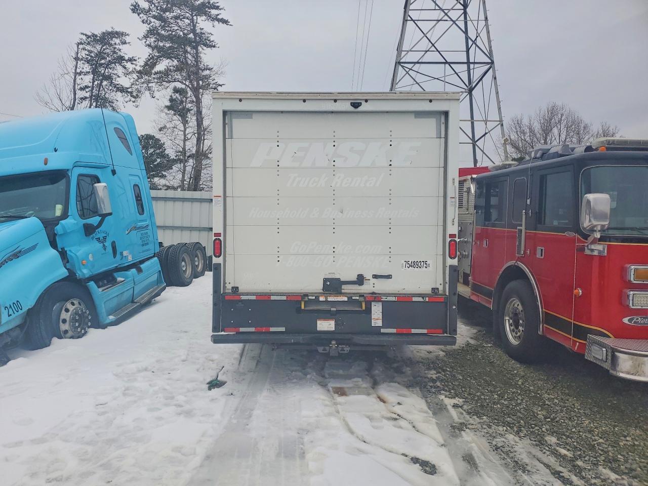 2022 GMC Savana CUT-BOX Truck