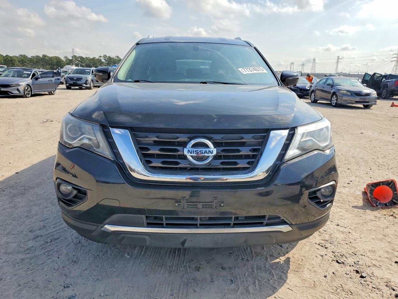 2018 Nissan Pathfinder s