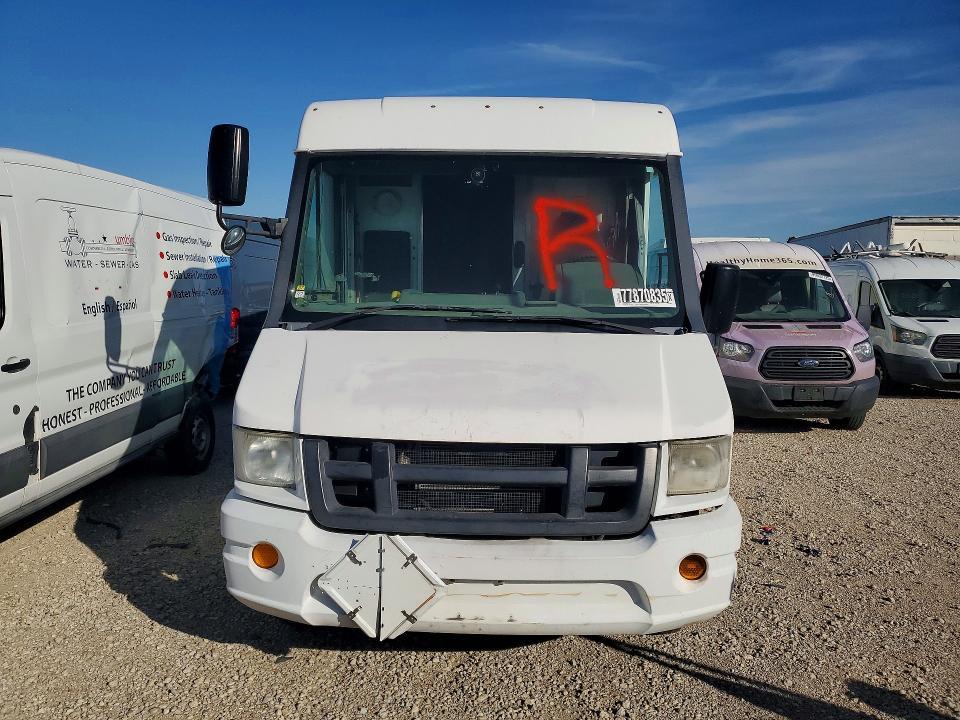 2012 Isuzu NPR
