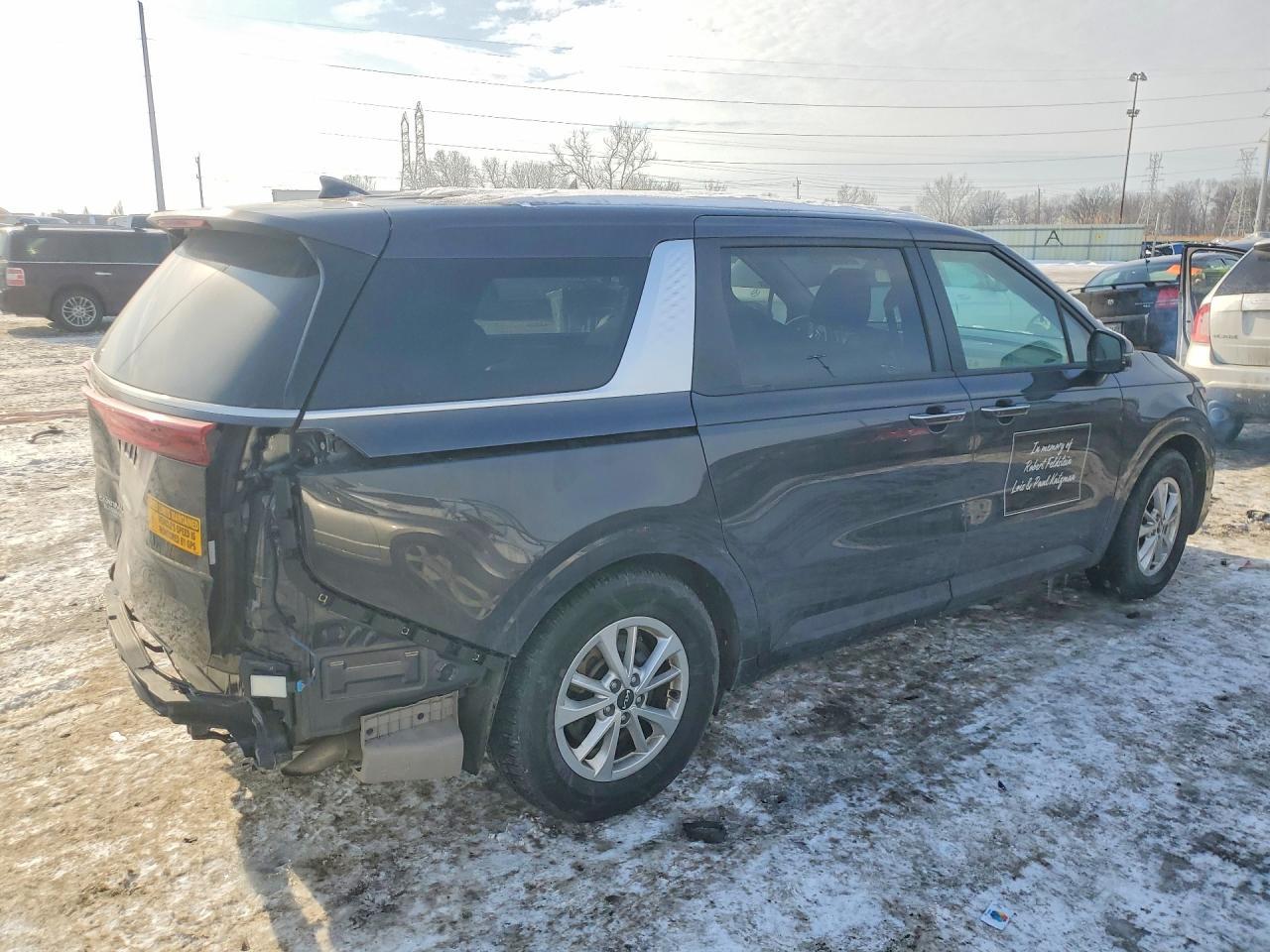 2024 KIA Carnival lx