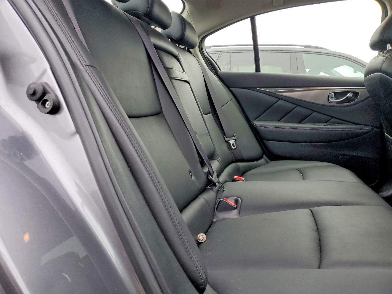 2017 Infinity Q50