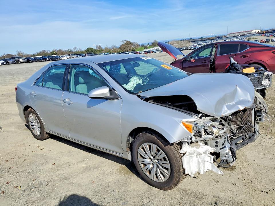 2012 Toyota Camry le