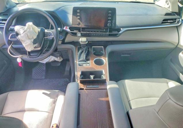 2022 Toyota Sienna xle 8-passenger