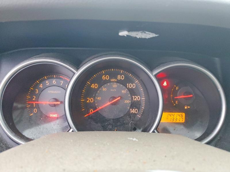 2008 Niss Versa s