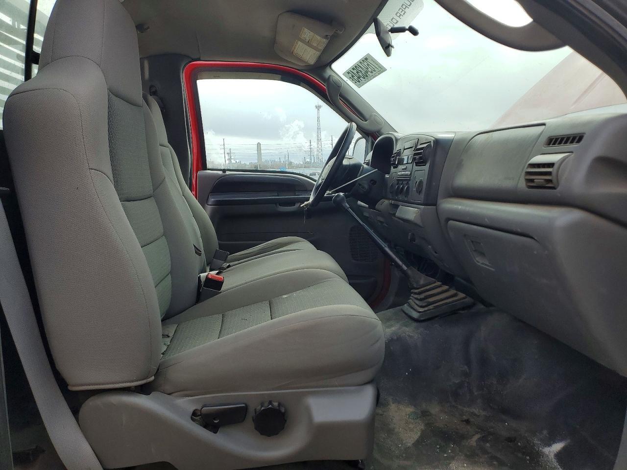 2005 Ford F350 Super Duty Flatbed Truck