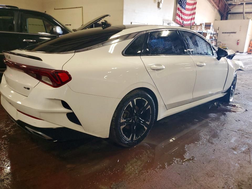 2022 KIA K5 gt Line