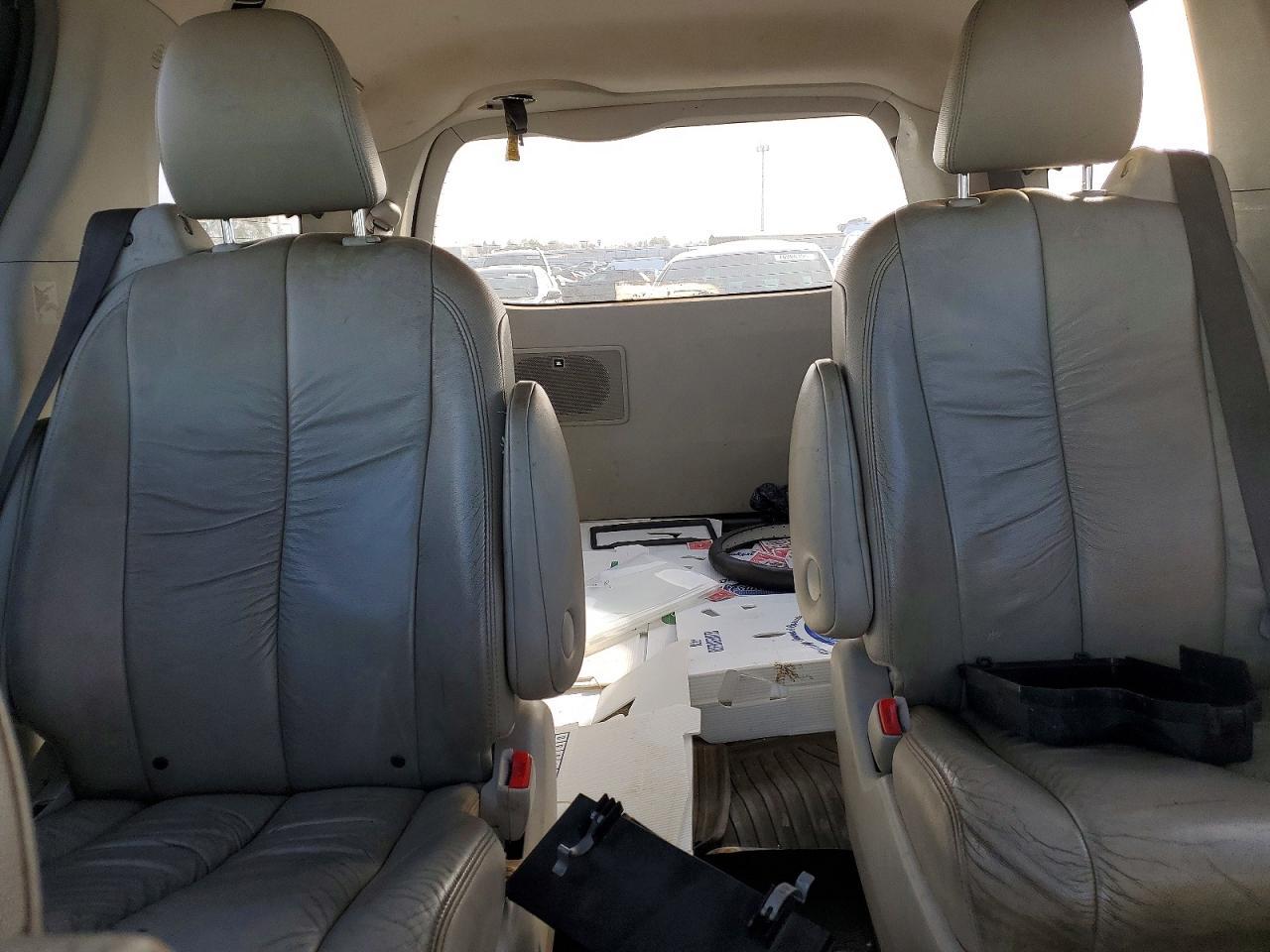 2011 Toyota Sienna xle