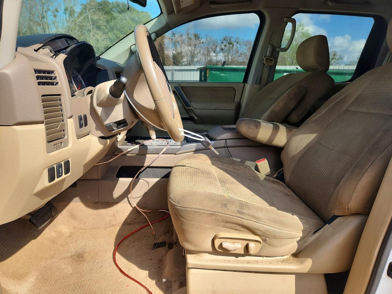 2012 Nissan Titan SV