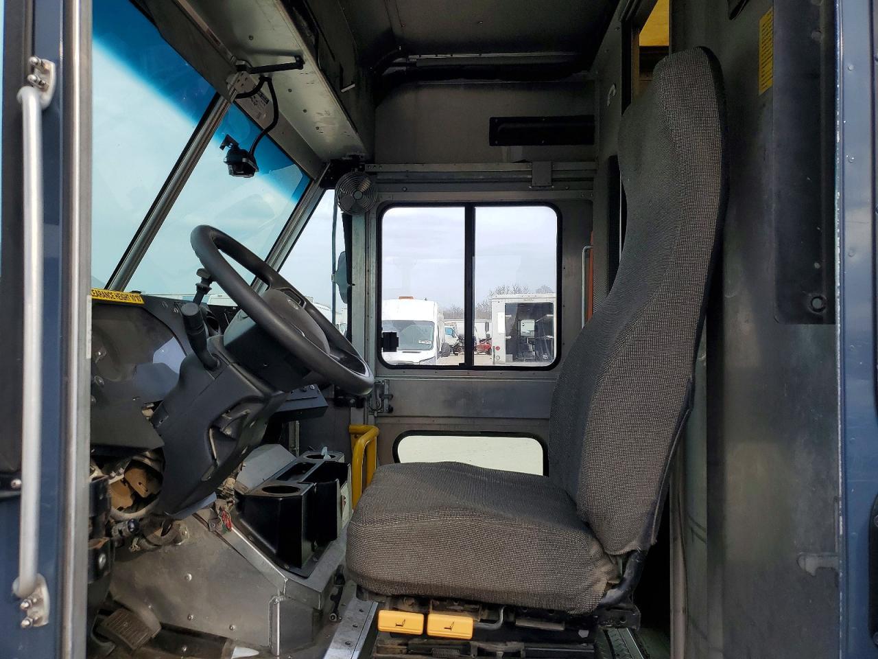 2020 Ford F59