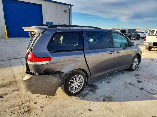 2011 Toyota Sienna xle