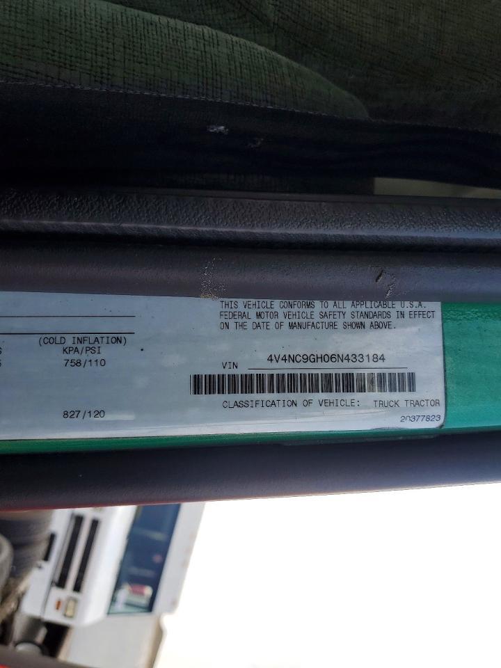 2006 Volvo VNL Semi Truck
