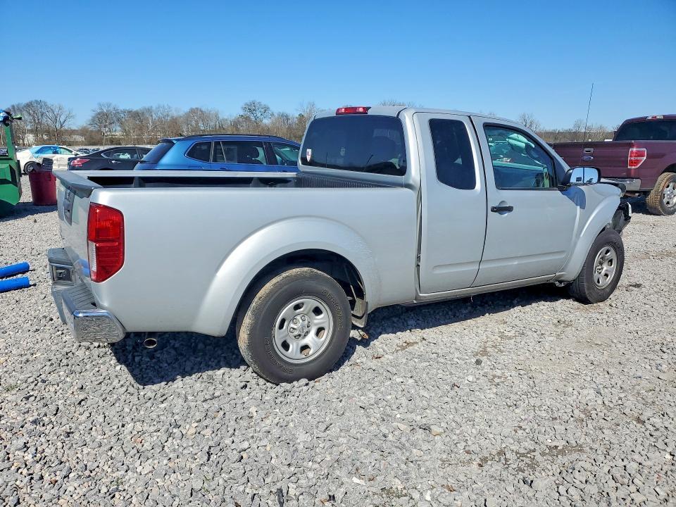 2016 Nissan Frontier s