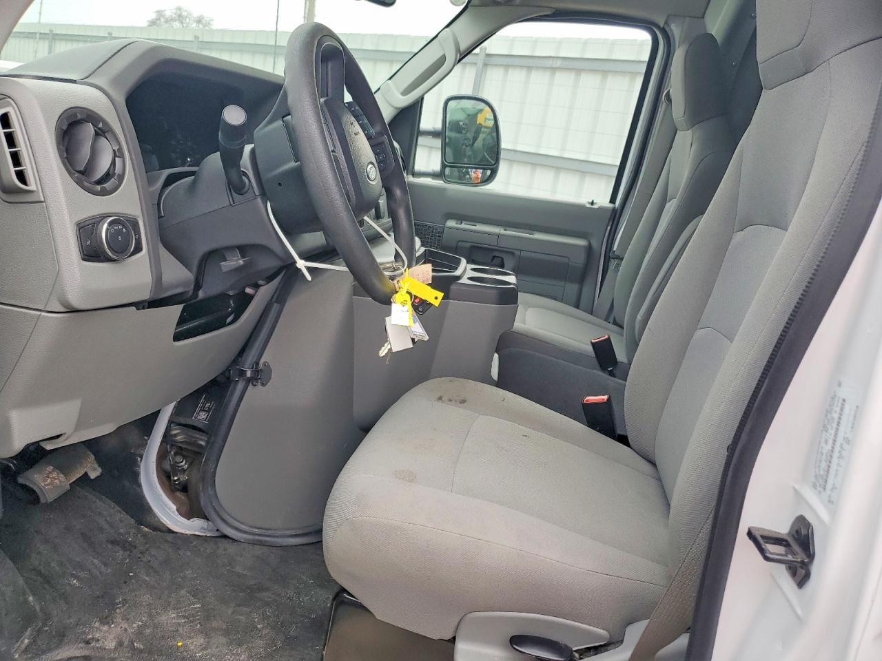 2026 Ford Econoline E350 Super Duty Cutaway Van