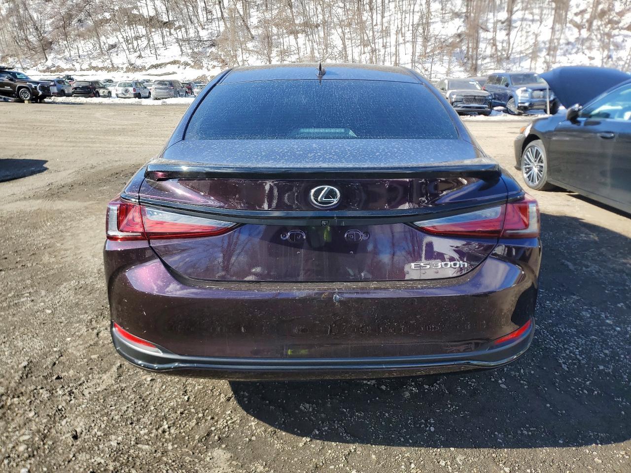 2025 Lexus ES