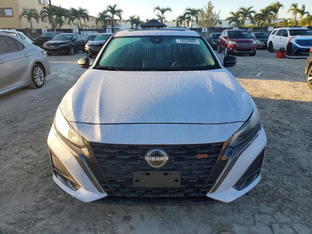2025 Nissan Altima 2.5 sr