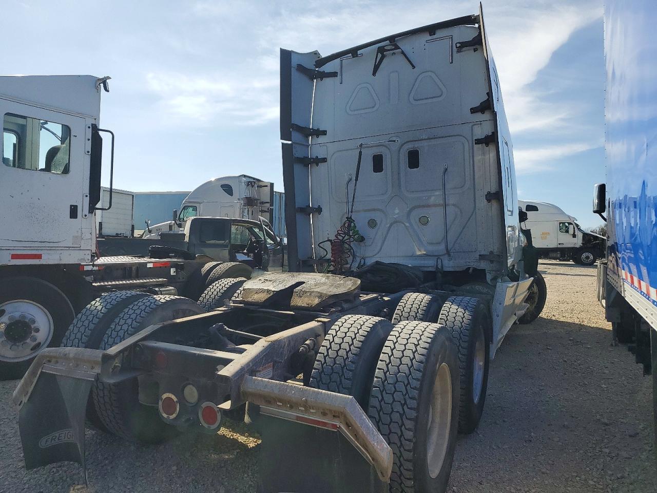 2014 Freightliner Cascadia 125
