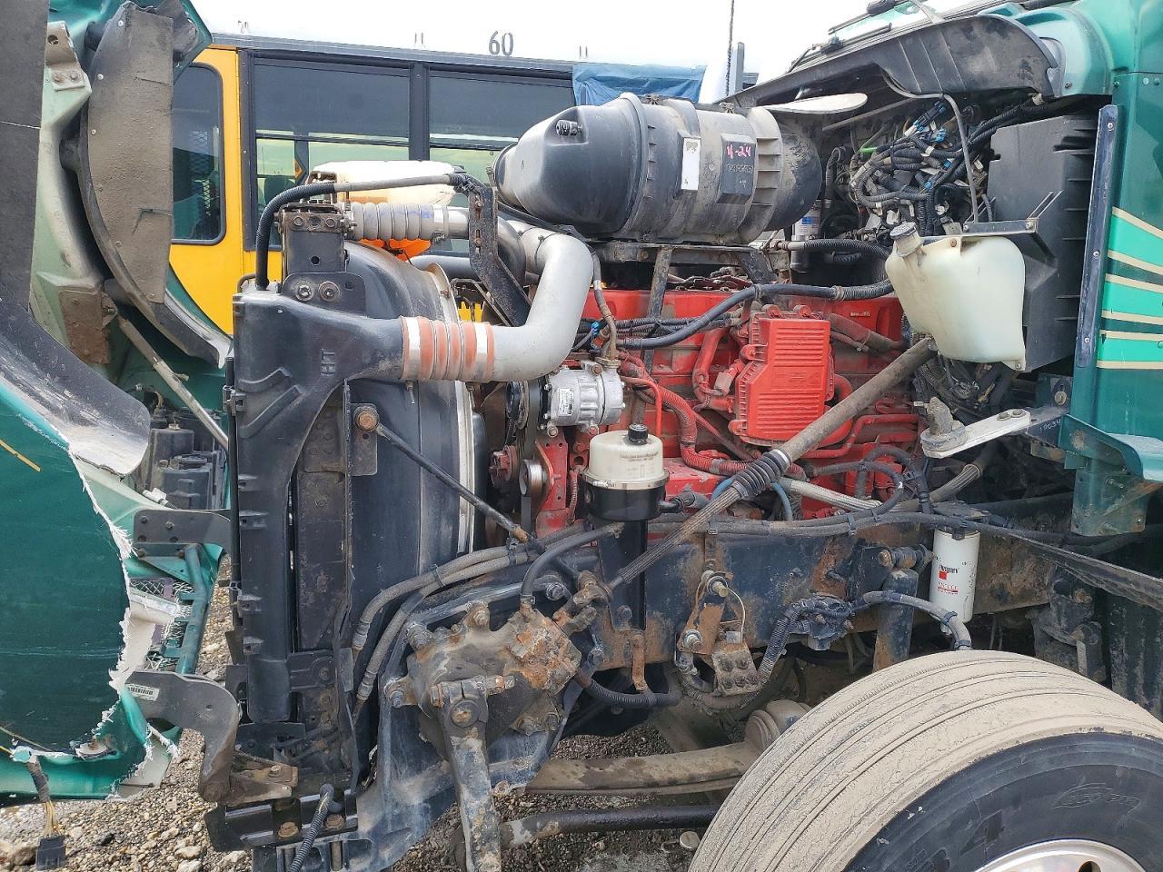 2010 Kenworth T660 Semi Truck