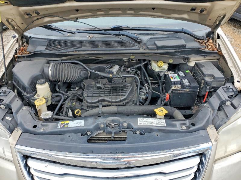 2013 Chrysler Town & Country Touring