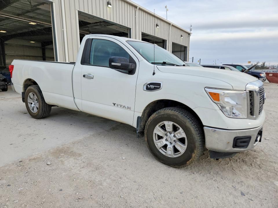 2017 Nissan Titan s