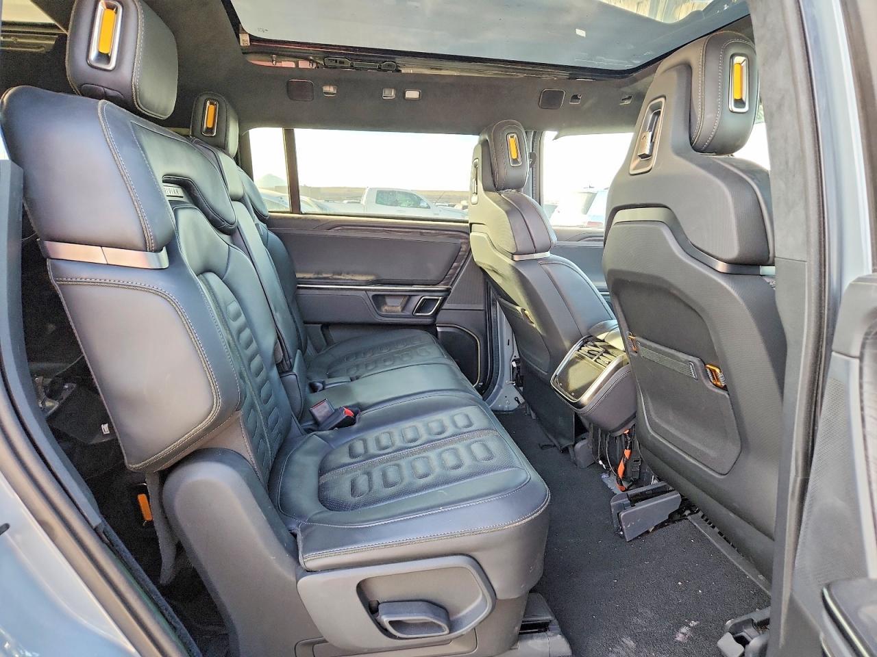 2022 Rivian R1S Launch Edition