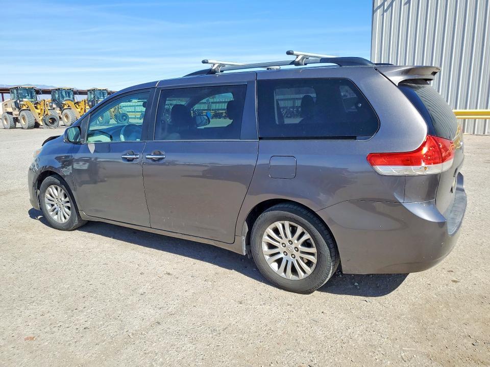 2013 Toyota Sienna xle
