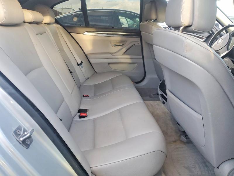 2011 BMW 528 i
