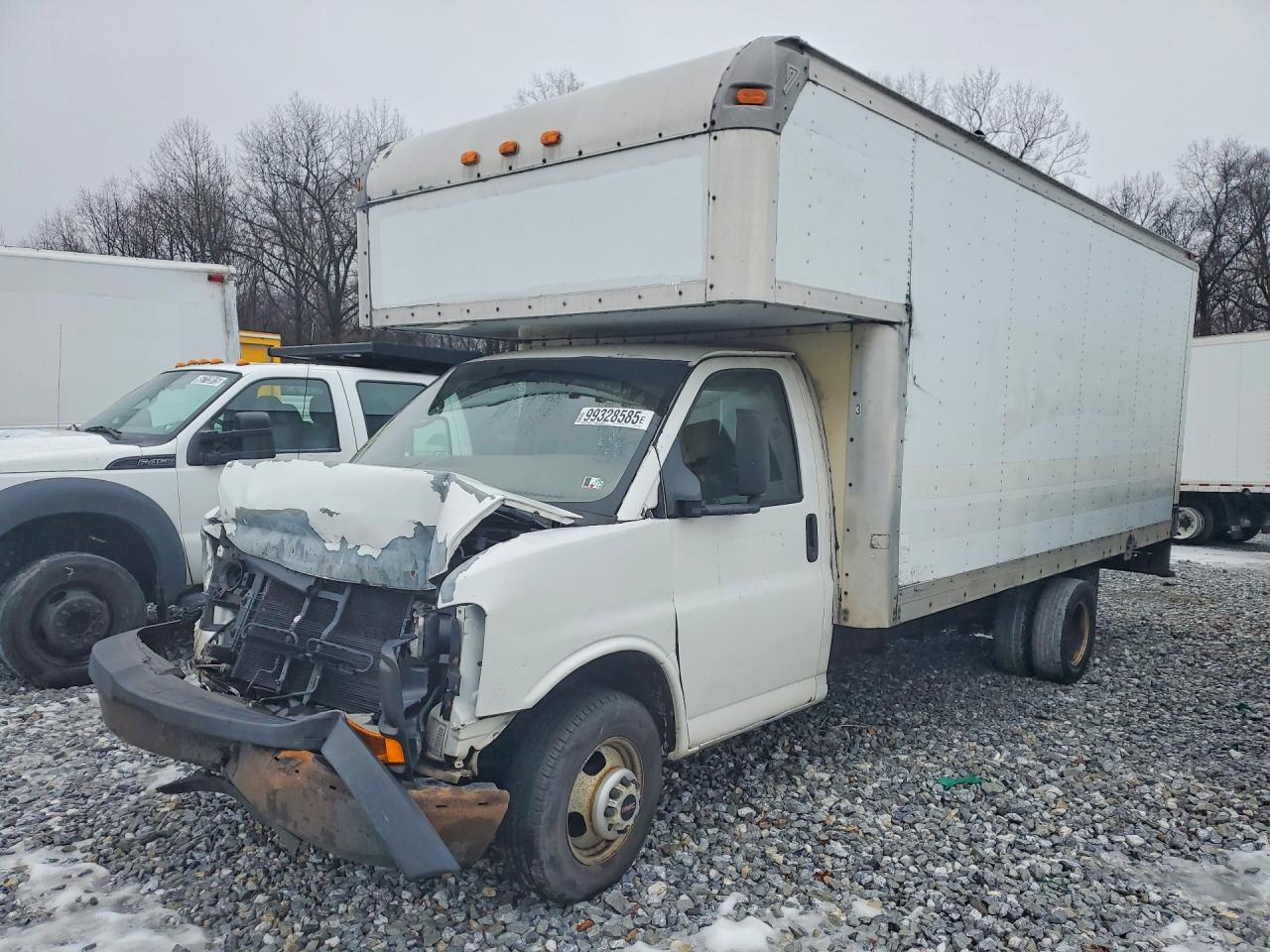 2004 GMC Savana cut