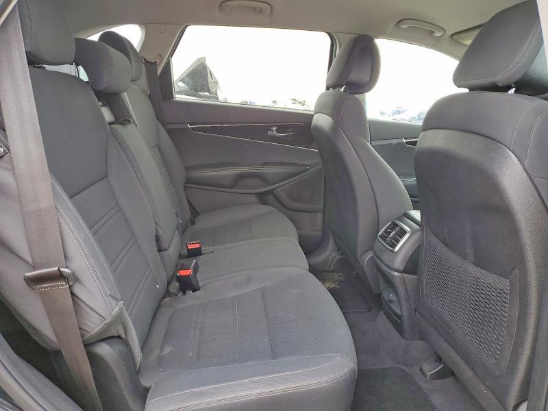 2016 KIA Sorento lx