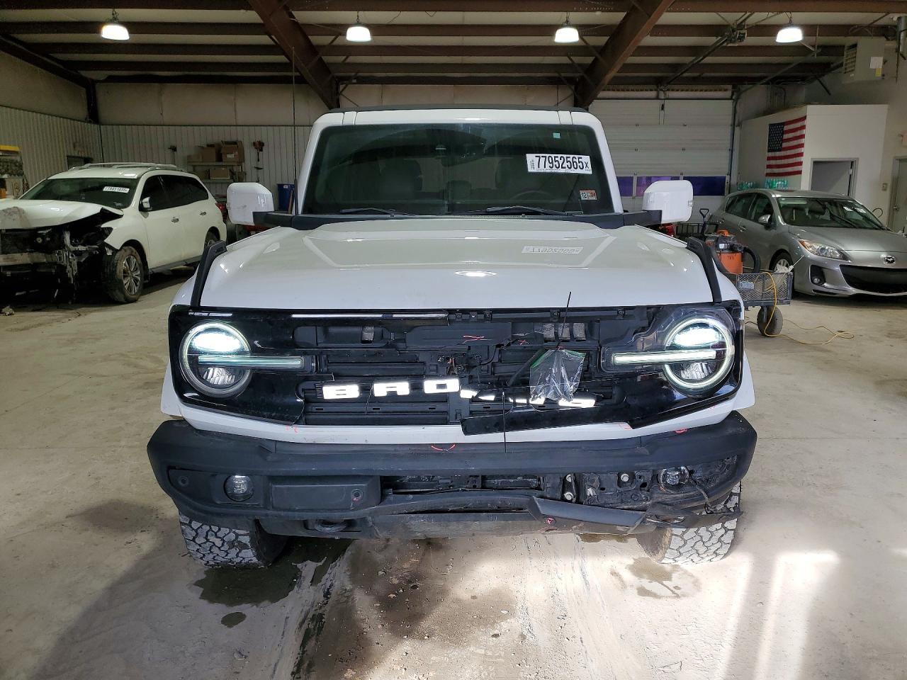 2021 Ford Bronco Base