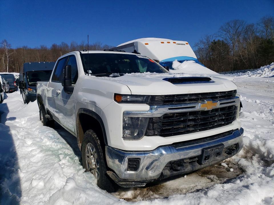 2024 Chevrolet Silverado K3500 LT