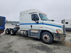 Freightliner Vehiculos salvage en venta: 2014 Freightliner Cascadia Semi Truck