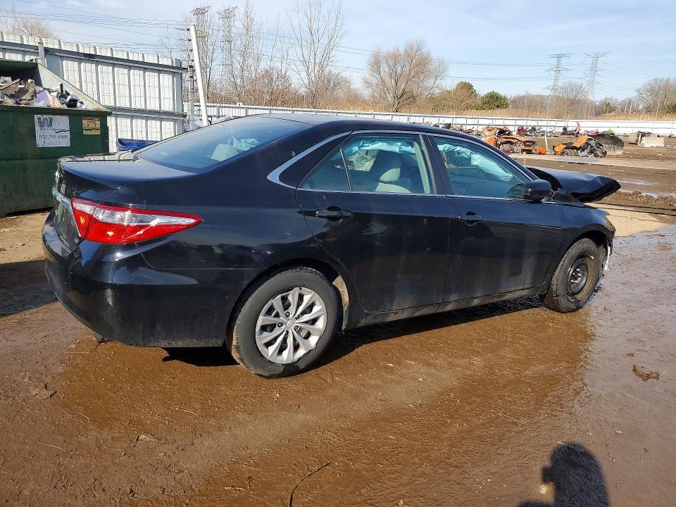 2017 Toyota Camry le