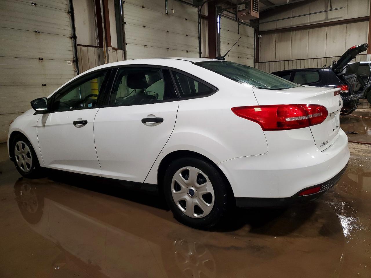 2016 Ford Focus s