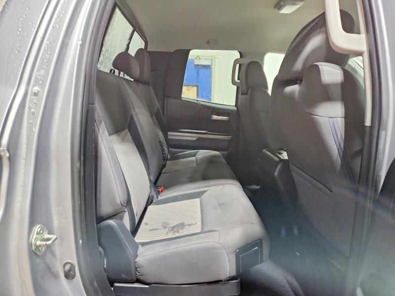2016 Toyota Tundra Double cab sr