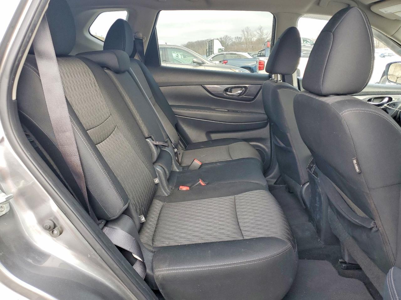 2018 Nissan Rogue s
