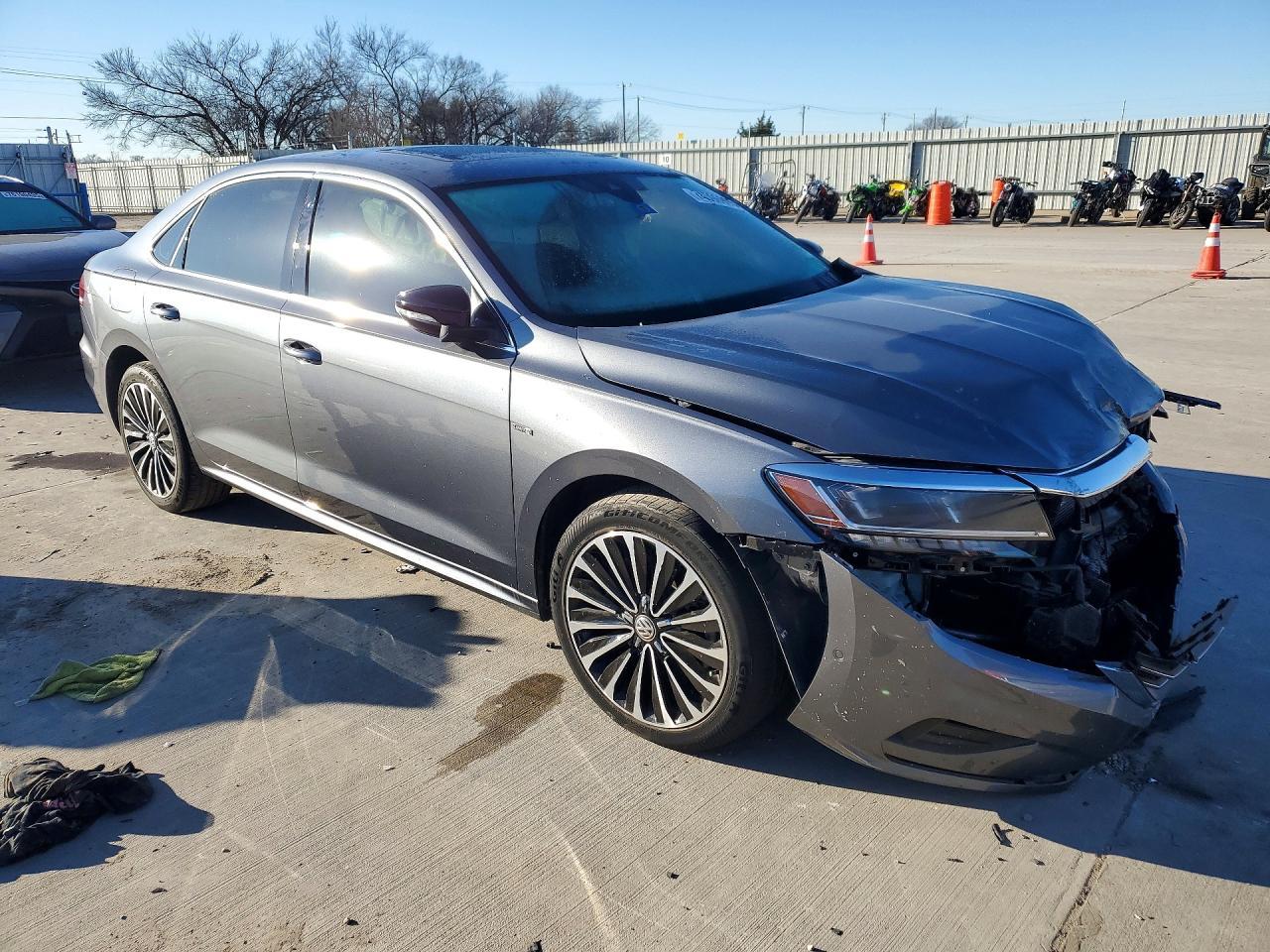 2022 Volkswagen Passat Limited Edition