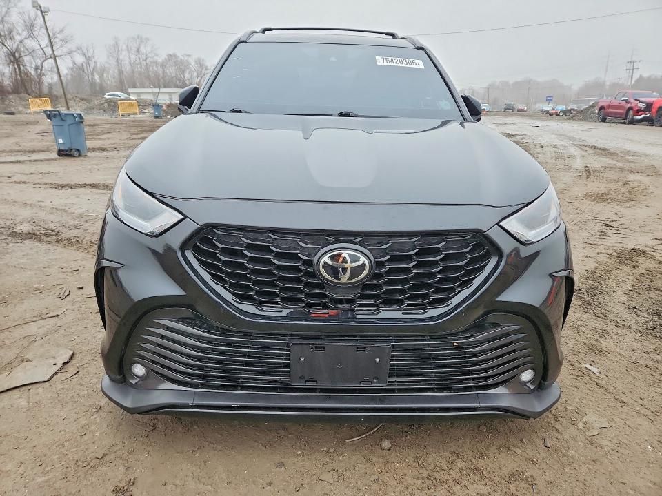 2021 Toyota Highlander xse