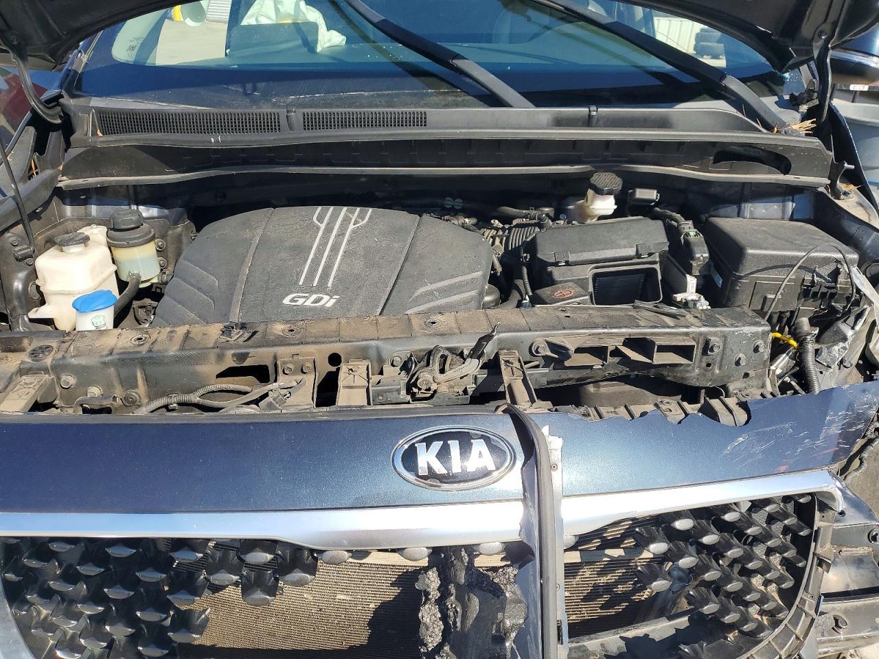 2017 KIA Sedona lx