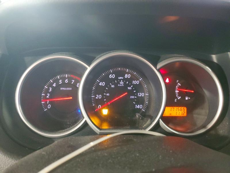2010 Nissan Versa s