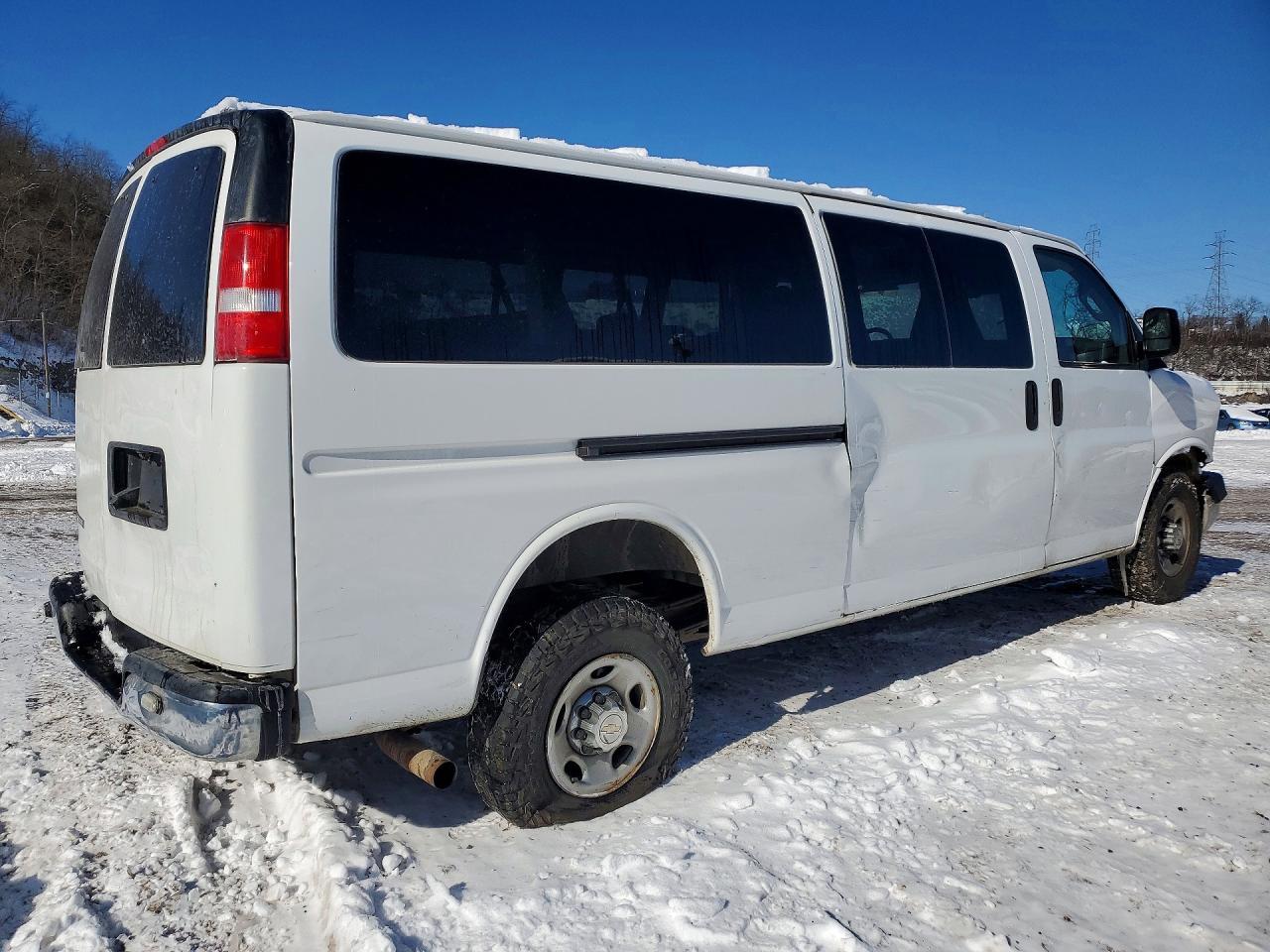 2020 Chevrolet Express G3500 LT
