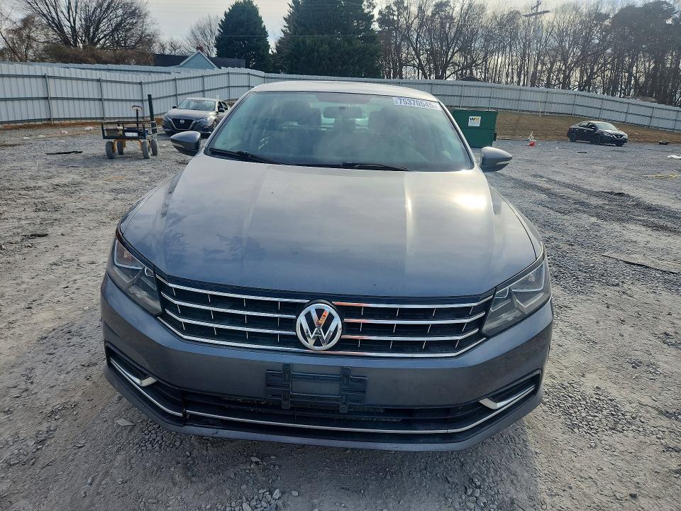 2016 Volkswagen Passat s