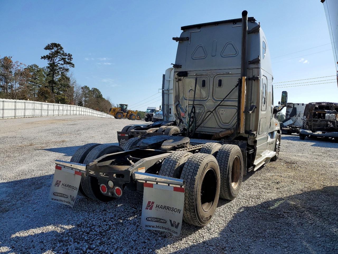 2020 Freightliner Cascadia Semi Truck