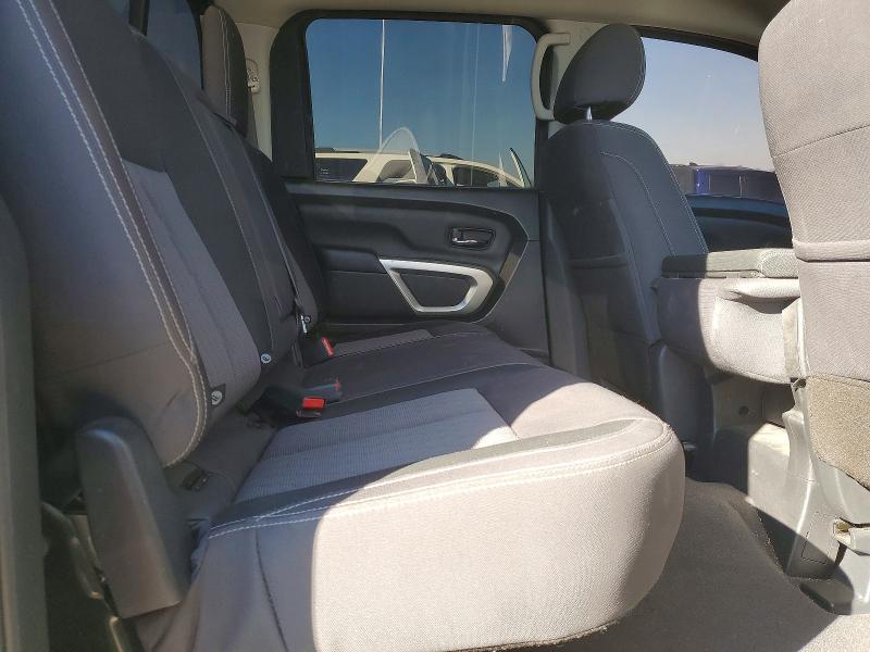 2021 Nissan Titan s