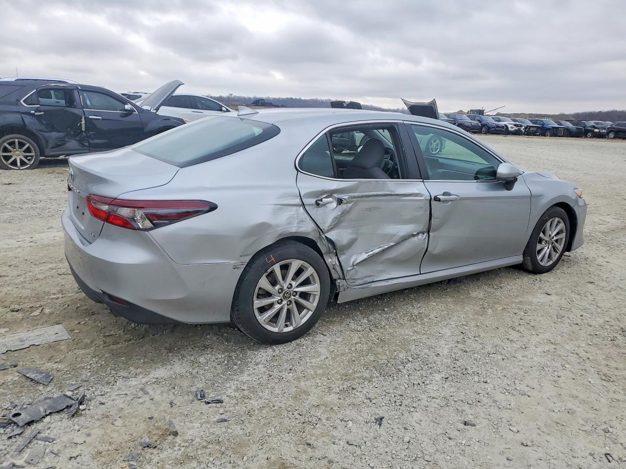 2023 Toyota Camry le